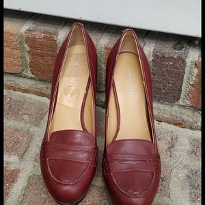 GENTLY USED!! SIZE 6 NINE WEST STILETTO